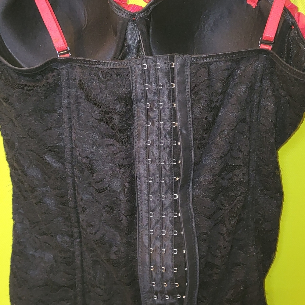 Bustier - Picture 5 of 6